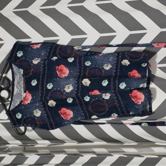 Top - Picture 2 of 2